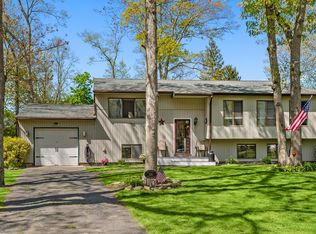 226 Trout Brook Ln, Riverhead, NY