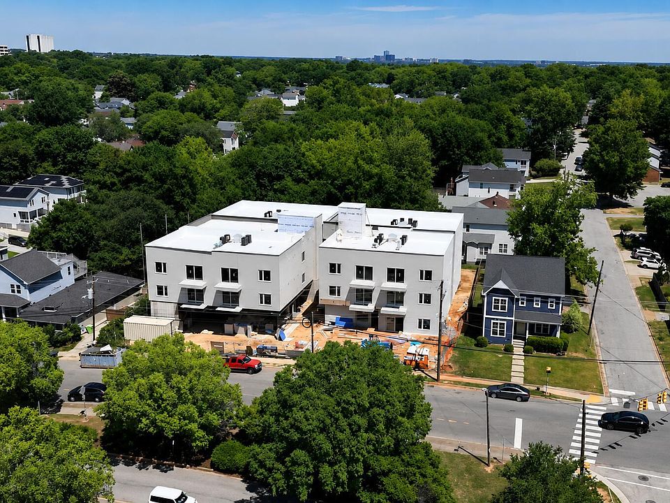 1st image of 709 E Lenoir St #206