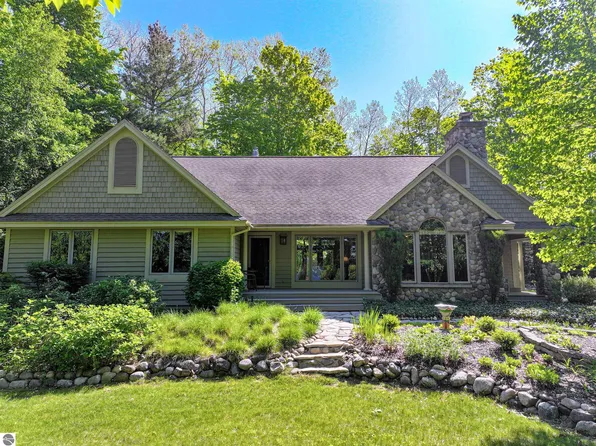 4000 N Lake Leelanau Dr, Lake Leelanau, MI 49653
