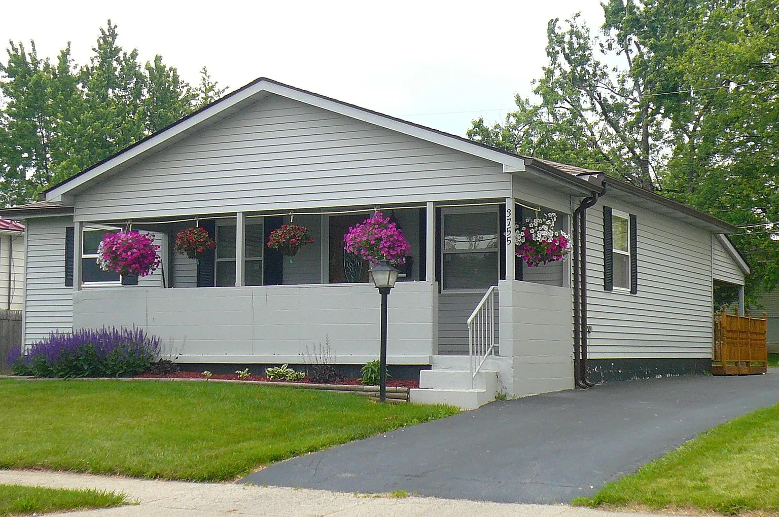 3755 Christie Rd E photo 1