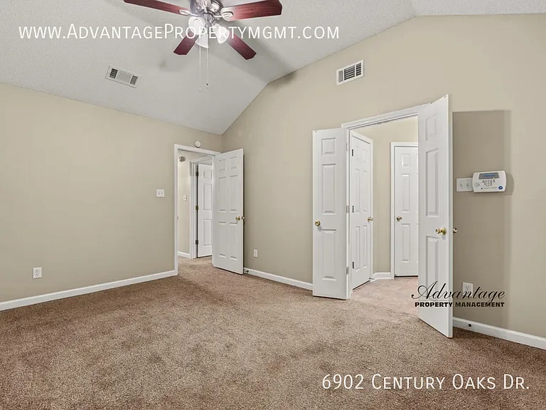 6902 Century Oaks Dr — Photo 12