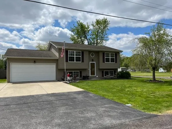 1202 Herbert St, South Roxana, IL 62087