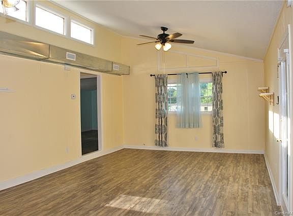 5th image of 2439 Kendlewood Dr