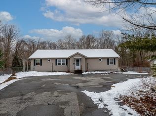 1 Woodmere Rd, Dudley, MA 01571