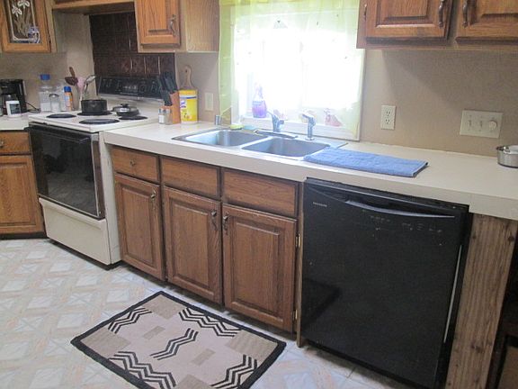4th image of 48 Fawn Dr