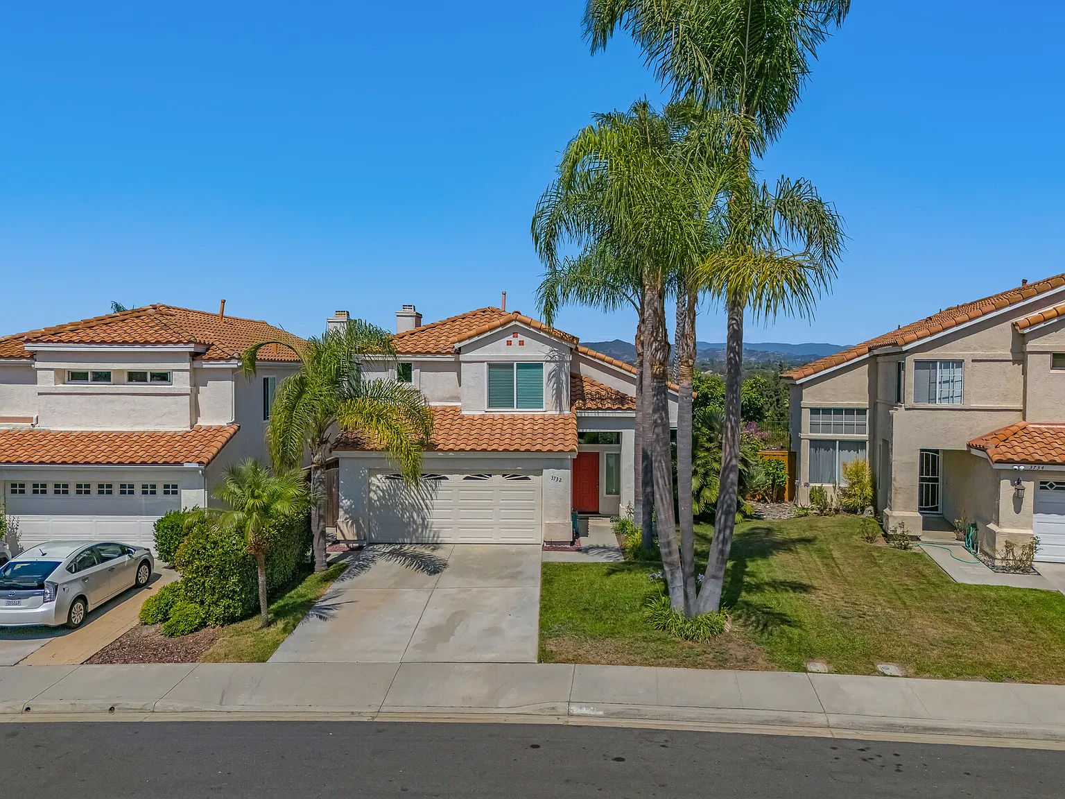 3 bed, 2.5 bath, 1751 sqft, $4,600 — Photo 2