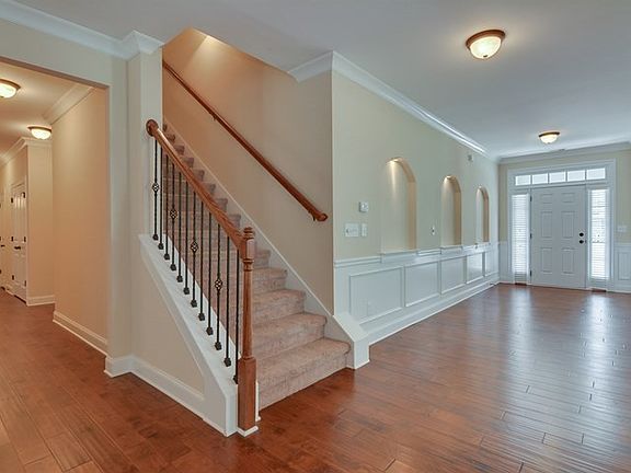 5th image of 753 Burch Creek Dr