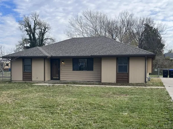 2708 SE Madison St, Topeka, KS 66605