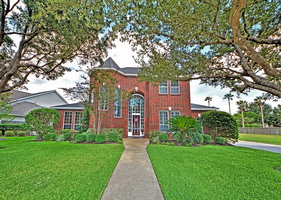 1st image of 8525 Wyndham Village Dr