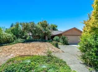 1805 W Wren Dr, Visalia, CA 93291