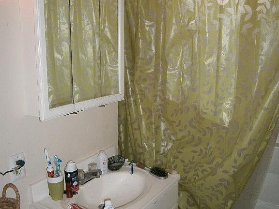 4th image of 244 Kelton St APT 16