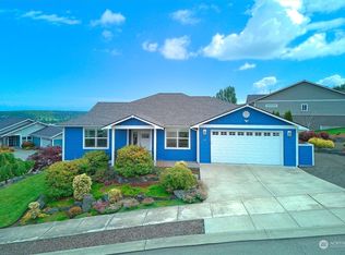 50 American Eagle Dr, Sequim, WA 98382