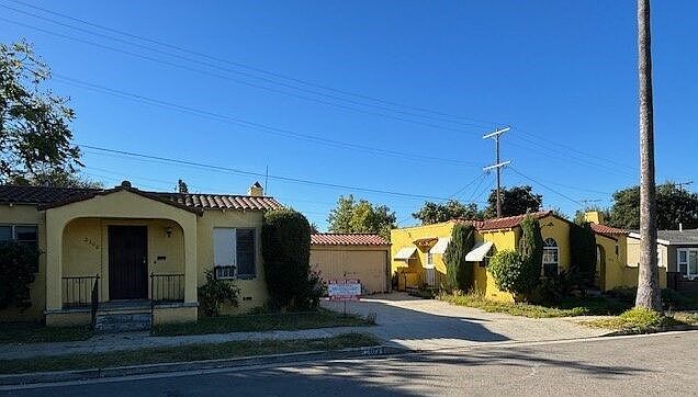 1st image of 2102 Laverna Ave