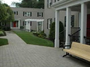 7 Charlesbank Rd APT 5, Newton, MA 02458