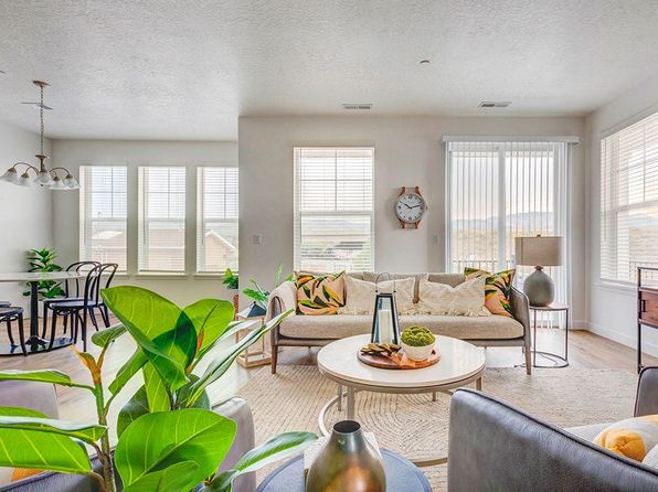 Hamilton Crossing | 13545 S Hamilton View Rd, Riverton, UT