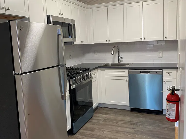 571 Park Ave #2D — Photo 1