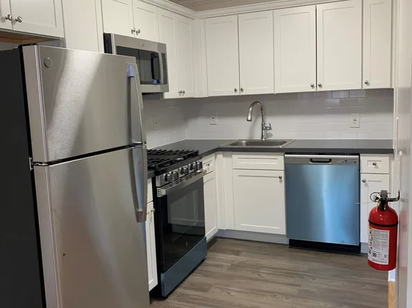 571 Park Ave APT 2D, Freehold, NJ 07728
