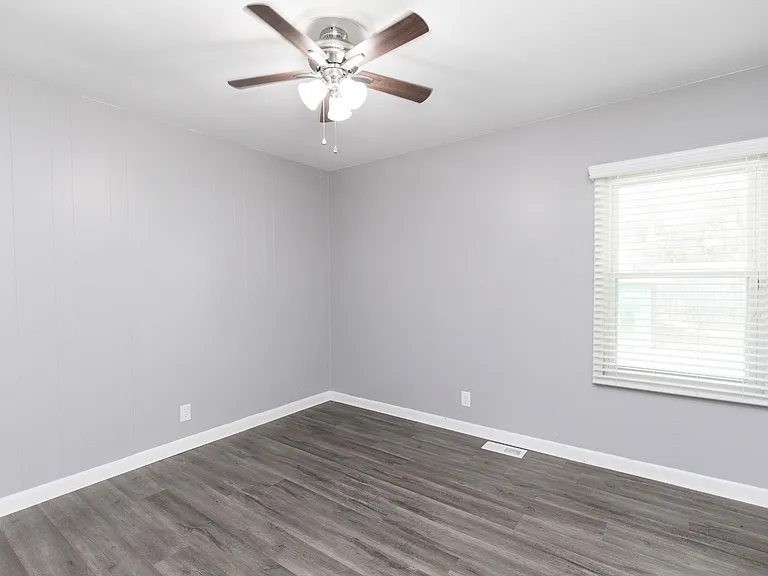 857 Heritage Cir — Photo 28