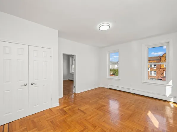 248 Avenue P image 14 of 51