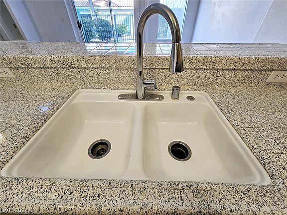 5th image of 5256 Sunny Beach Ln