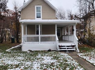 1128 Hickory St, Lansing, MI 48912