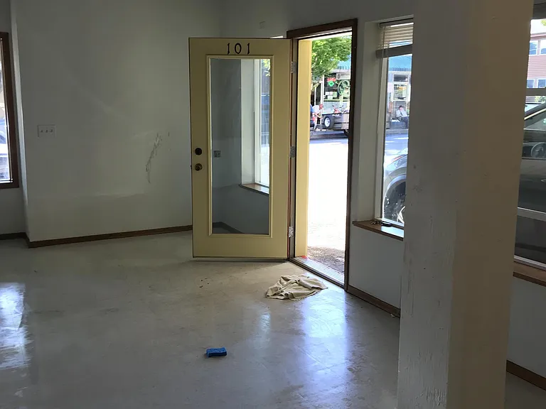 170 N Main St — Photo 4