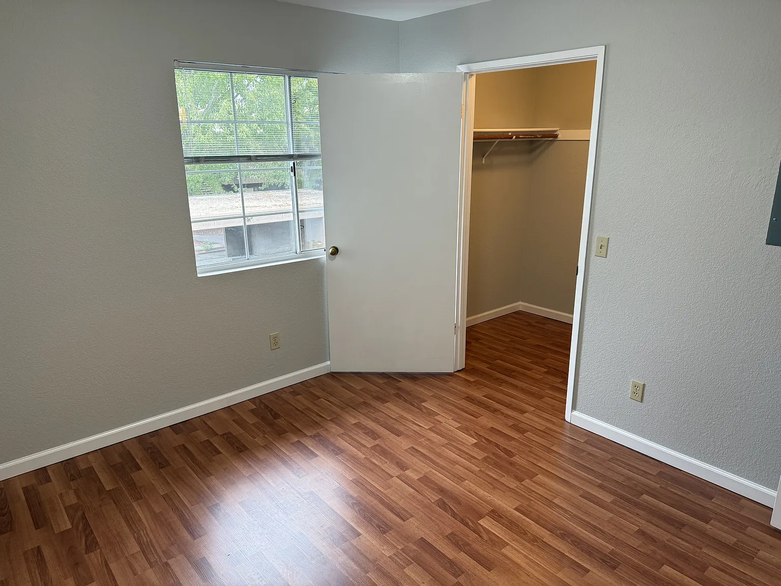 Russell Court Apartments - 11 — Photo 2