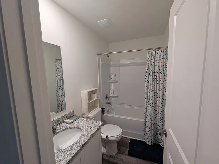 211 Foster St — Photo 13