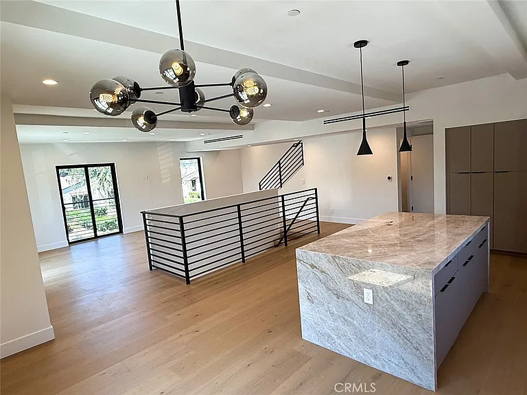 4332 Alcove Ave — Photo 4