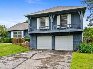 9637 Walmer St, Overland Park, KS 66212