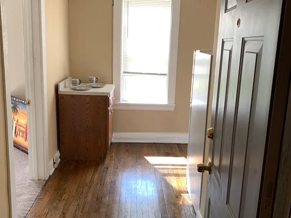 902 High St APT 2, Fairport Harbor, OH 44077