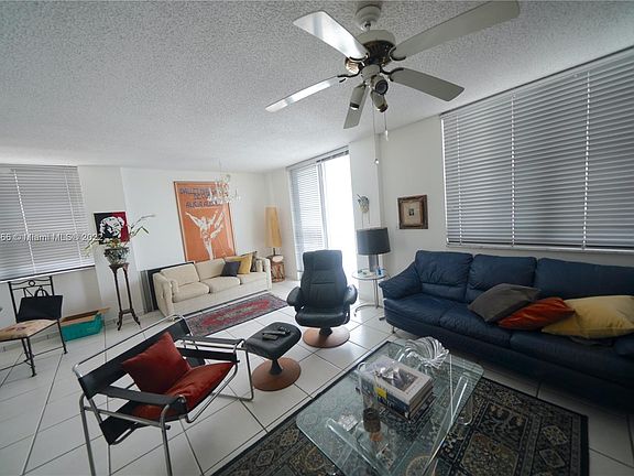 4th image of 2829 S Indian Creek Dr #611