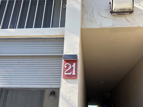 5th image of 21 Jacaranda Drive #121