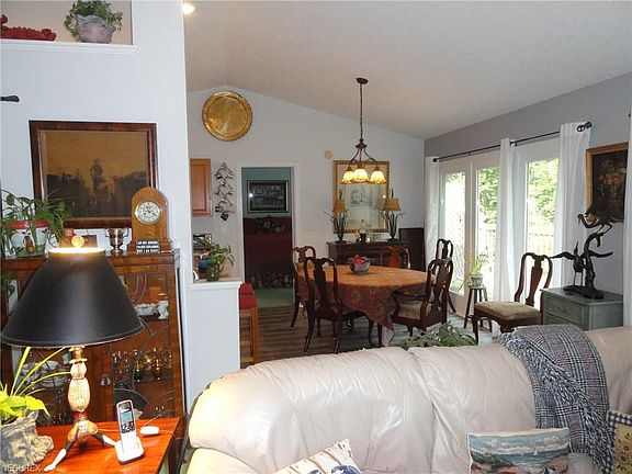 4th image of 1558 Brentwood Dr