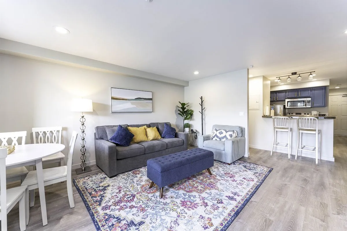 322 W Woodin Ave Unit 612 - 1 — Photo 4