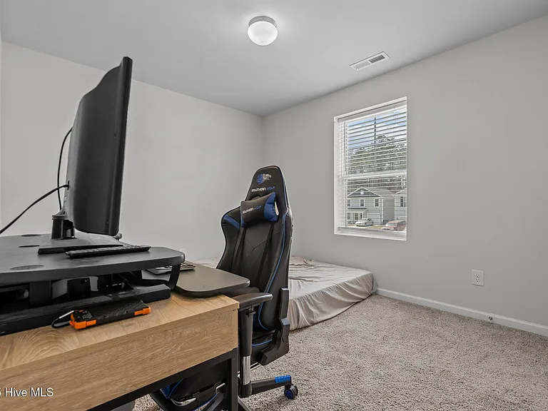 821 Conductor Ct — Photo 25