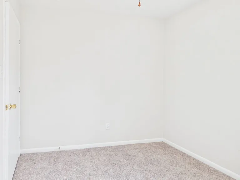 2336 Sara Ln — Photo 19