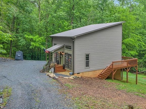 3rd image of 38 Macey Dr