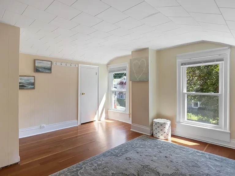Bedroom 1 (upstairs)