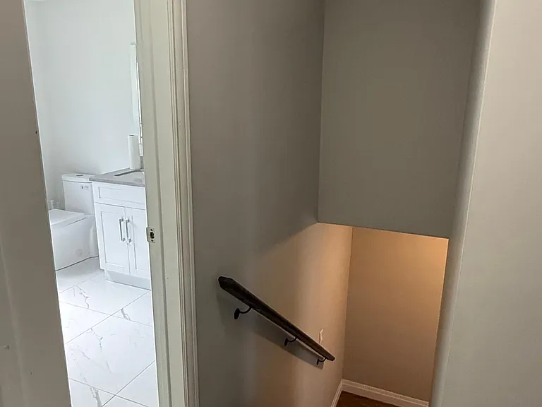 416 Cole Rd #UPPER — Photo 28