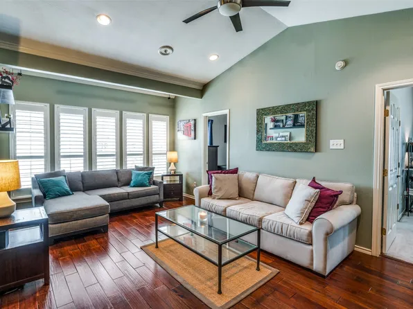 4104 N Hall St APT 330, Dallas, TX 75219