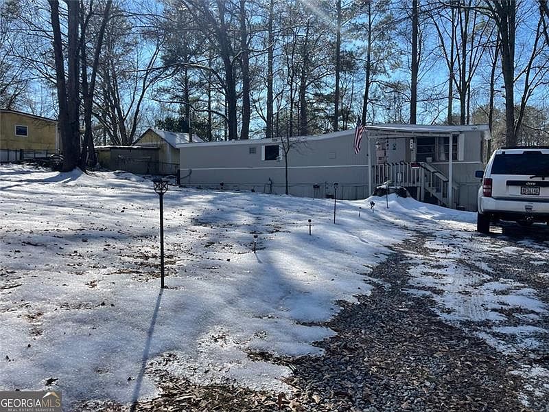 1st image of 120 Valley Dr