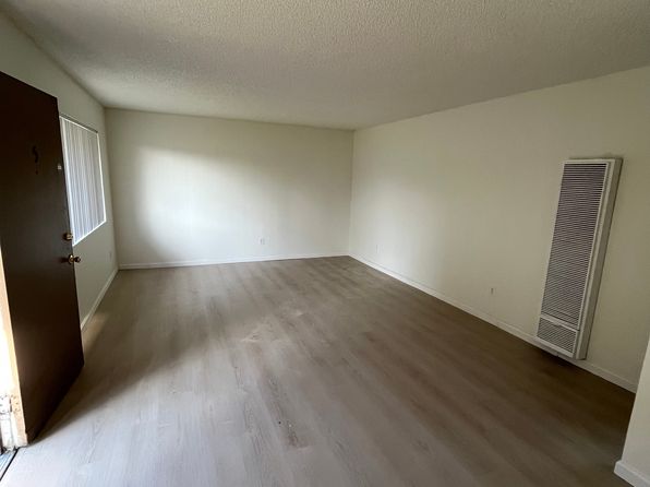 8940 Mango Ave APT 5