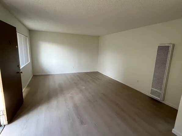 8940 Mango Ave APT 5, Fontana, CA 92335