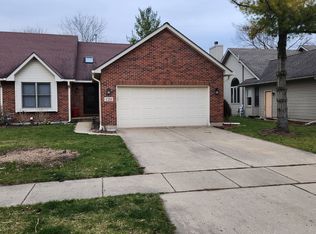 126 Pitz Ln, Batavia, IL 60510