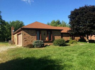 1074 W Furry Rd, Fountaintown, IN 46130