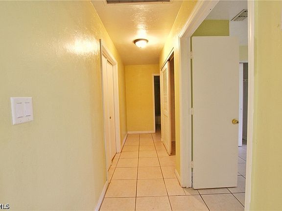 4th image of 604 Weston Rd
