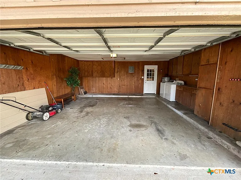 519 Rattan Dr — Photo 31