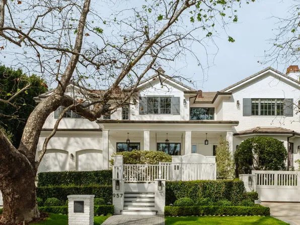 957 Corsica Dr, Pacific Palisades, CA 90272