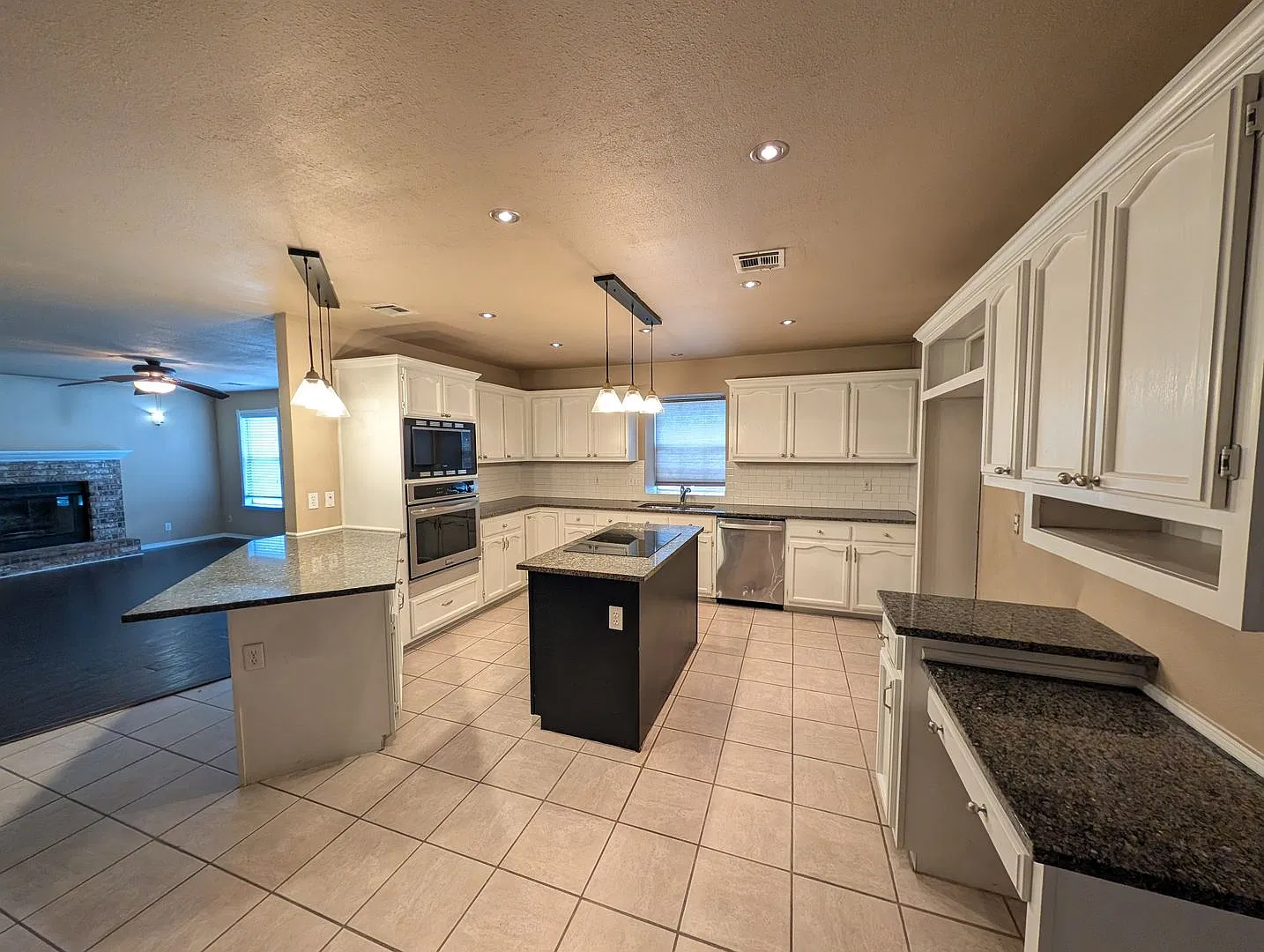 Spacious 4-Bedroom Home in Jenks Schools | Storm Shelter | Large Corner Lot! — Photo 4